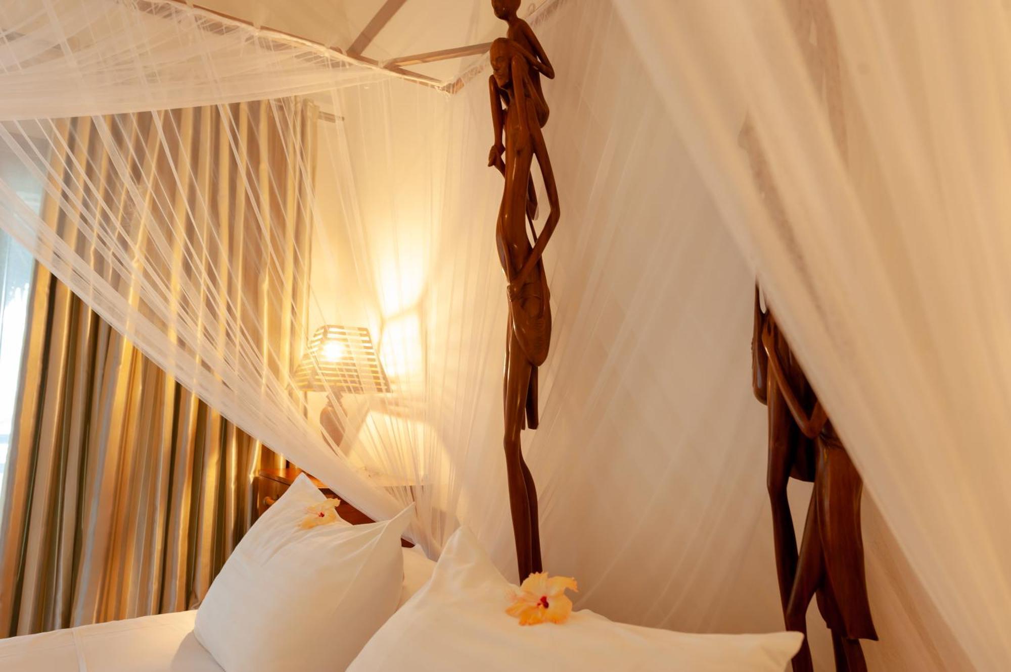 Nosy Be Hotel & Spa Ambondrona  Екстер'єр фото